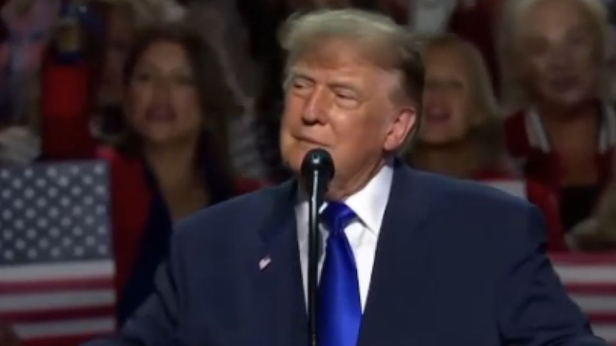 Trump veta a medios de comunicación y crece la disputa con la prensa en EE.UU.