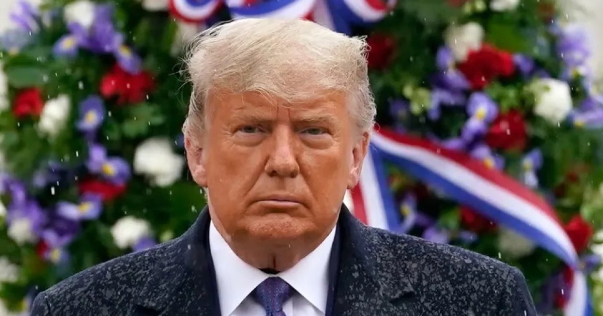 Entra en vigor la norma de Trump para negar residencia permanente por uso de ayudas públicas