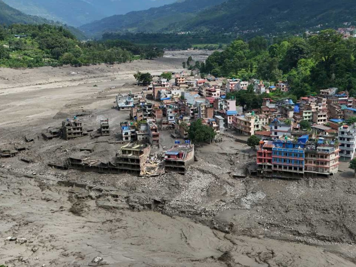 Impactante video capta avalancha que deja varios muertos en Nepal