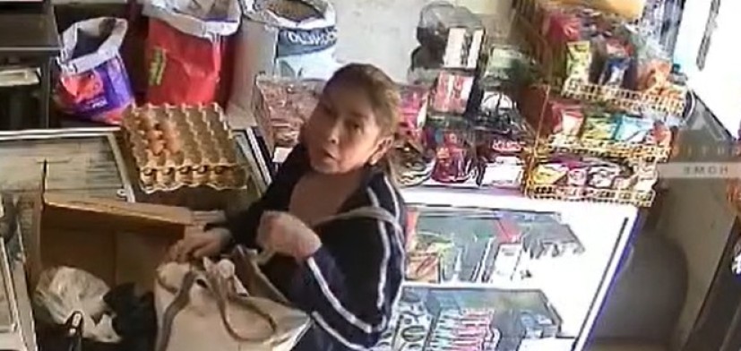 Piden los “3 Doritos Después” para mujer captada robando huevos en Mejicanos