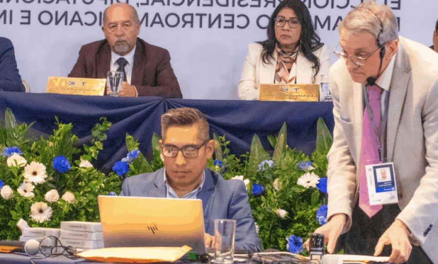 TSE amplía al 31 de agosto el plazo para contratar empresa que implementará voto electrónico de salvadoreños en el extranjero
