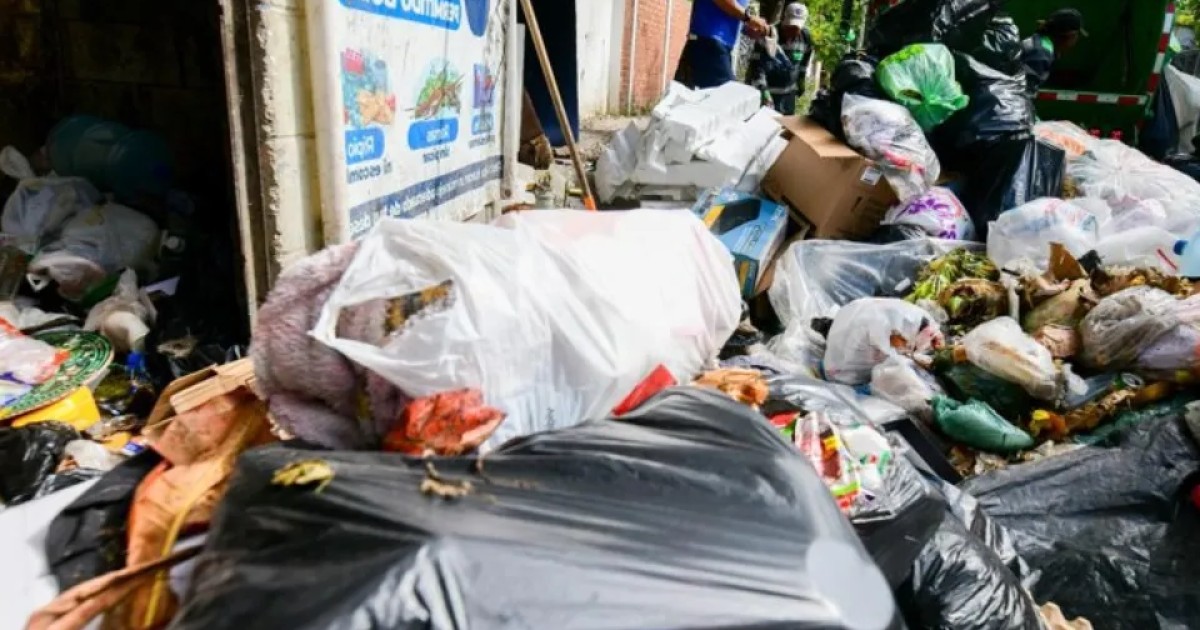 Arrojar residuos, no separarlos o quemarlos: las infracciones por las que podría recibir multas desde $20 hasta $4.08 millones en El Salvador