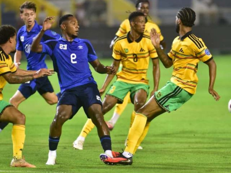 Jamaica sumerge a la Selecta en la penumbra del Cuscatlán