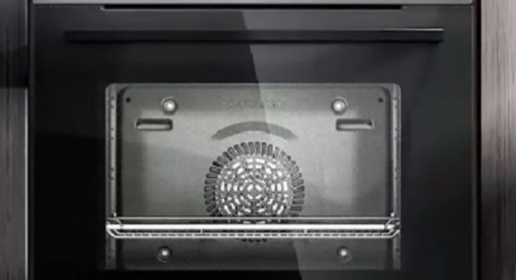 Horno inteligente Siemens IQ 700 reconoce más de 100 platos y sugiere ajustes automáticos de cocción