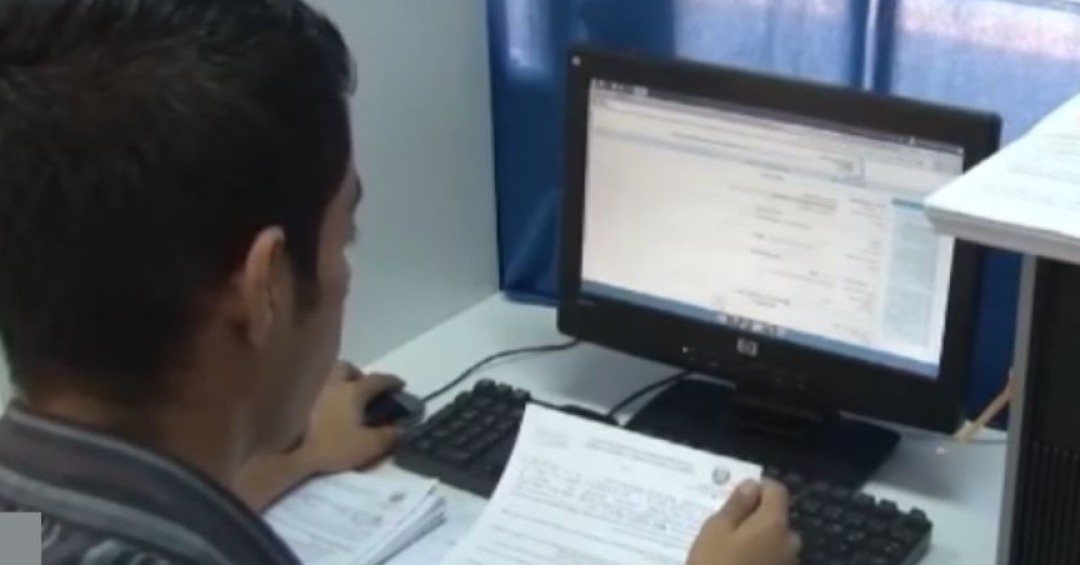 El Salvador reconocerá deuda de más de $2,300 millones en fondos de pensiones