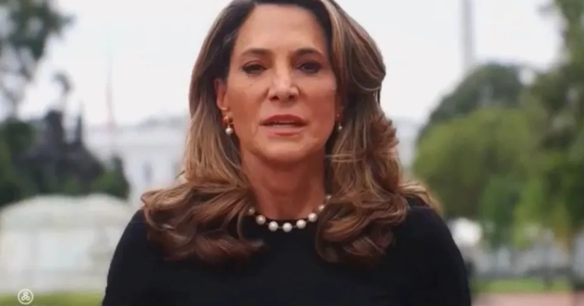 "Los hispanos se sienten traicionados": el mensaje de la congresista republicana María Elvira Salazar a Trump en plena ola de arrestos y deportaciones