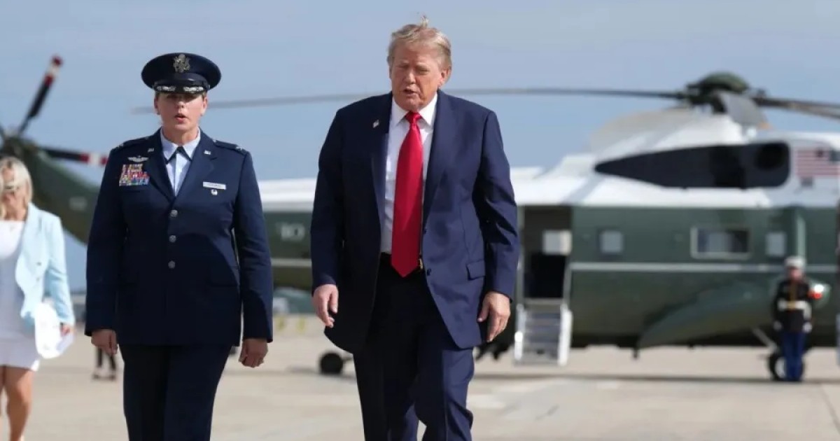 Un error puso al helicóptero de Trump y un avión en riesgo de colisión: pilotos del Marine One reaccionaron a tiempo