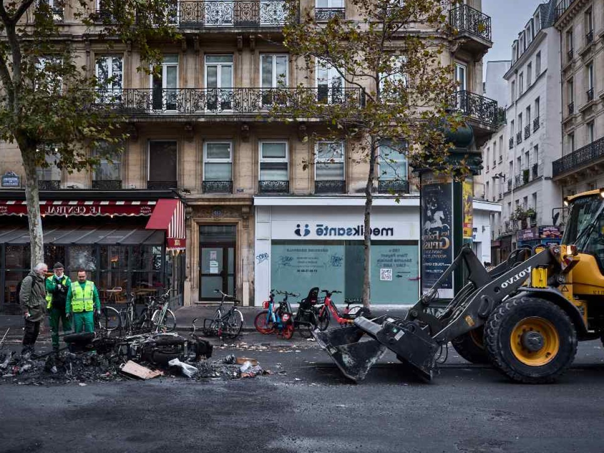 Francia anuncia toques de queda ante disturbios y saqueos