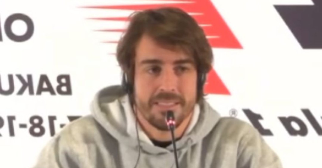 Fernando Alonso estudiaría correr el Rally Dakar 2027 tras renovar con Aston Martin