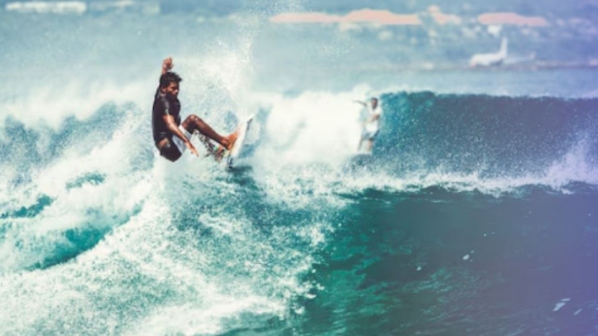 El Salvador recibe a más de 400 surfistas en el Mundial Junior de Surf 2026