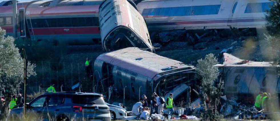 Tragedia en España: ¡al menos 30 fallecidos y unos 150 heridos tras choque de trenes!