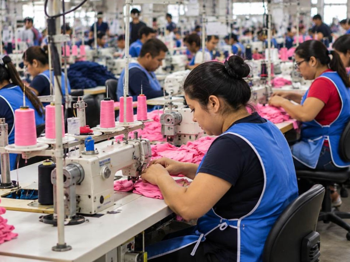 Costa Rica aprueba jornadas laborales de hasta 12 horas, así funcionaría el nuevo sistema 4x3