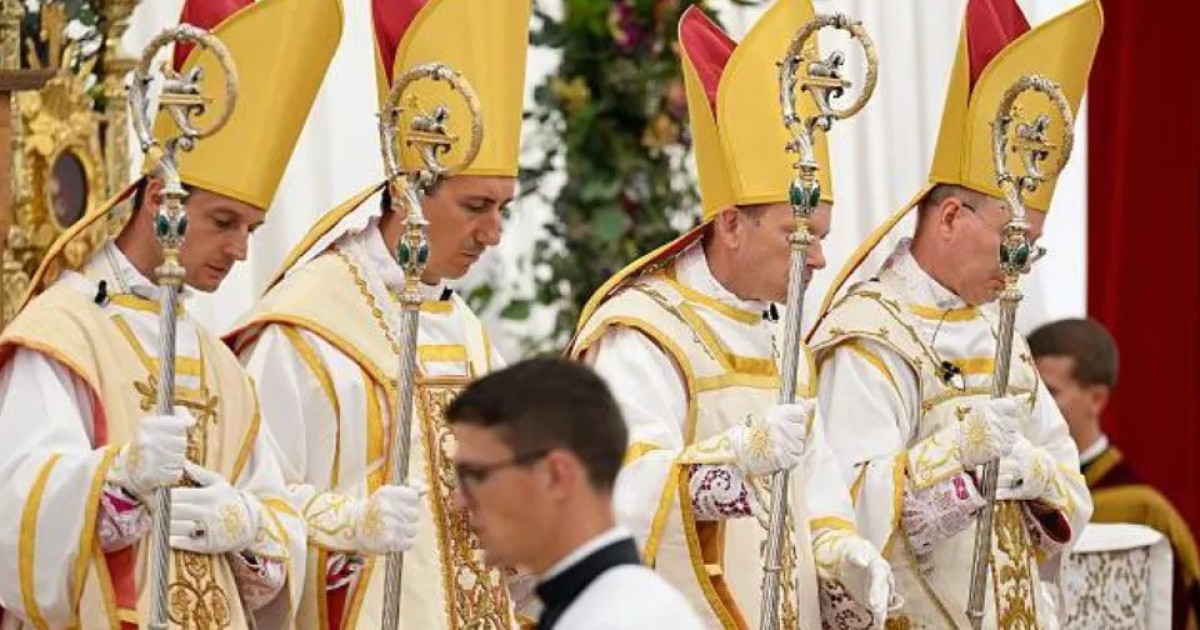 Quiénes son los lefebvrianos, el grupo ultraconservador que desafió al papa León XIV ordenando a 4 obispos y que hace temer un cisma en la Iglesia católica