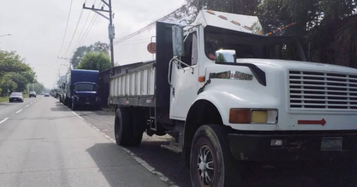 Más de 30 unidades de transporte de carga fuera de circulación por incumplimiento de regulación técnica en El Salvador
