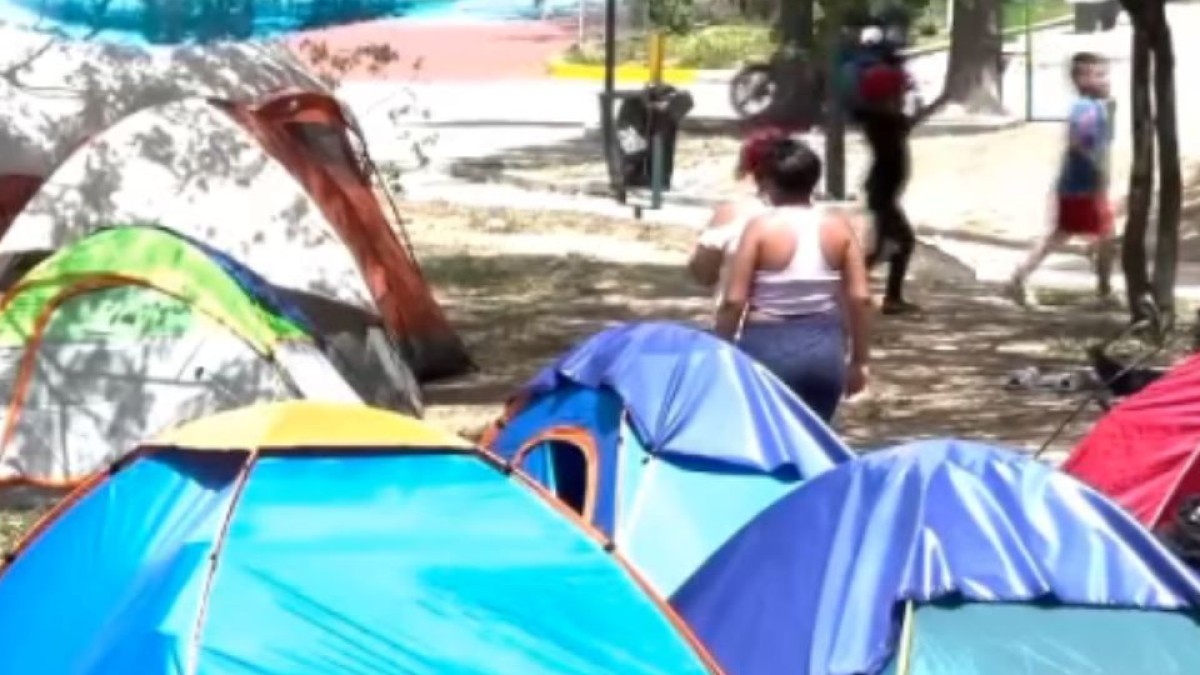 Campamentos transitorios albergan a damnificados por terremotos en Venezuela