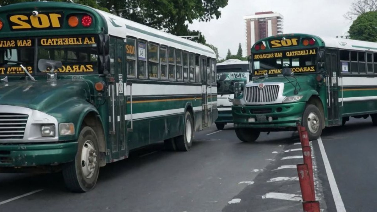 Transporte colectivo en crisis: 1,000 unidades dejarían de circular en 2027