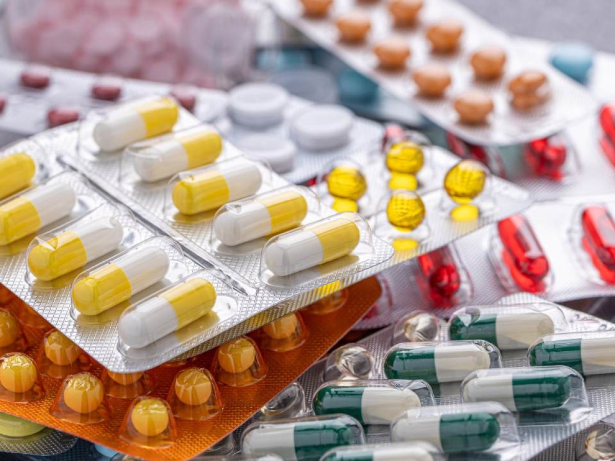 Trump anuncia aranceles de 100 % a medicamentos genéricos importados