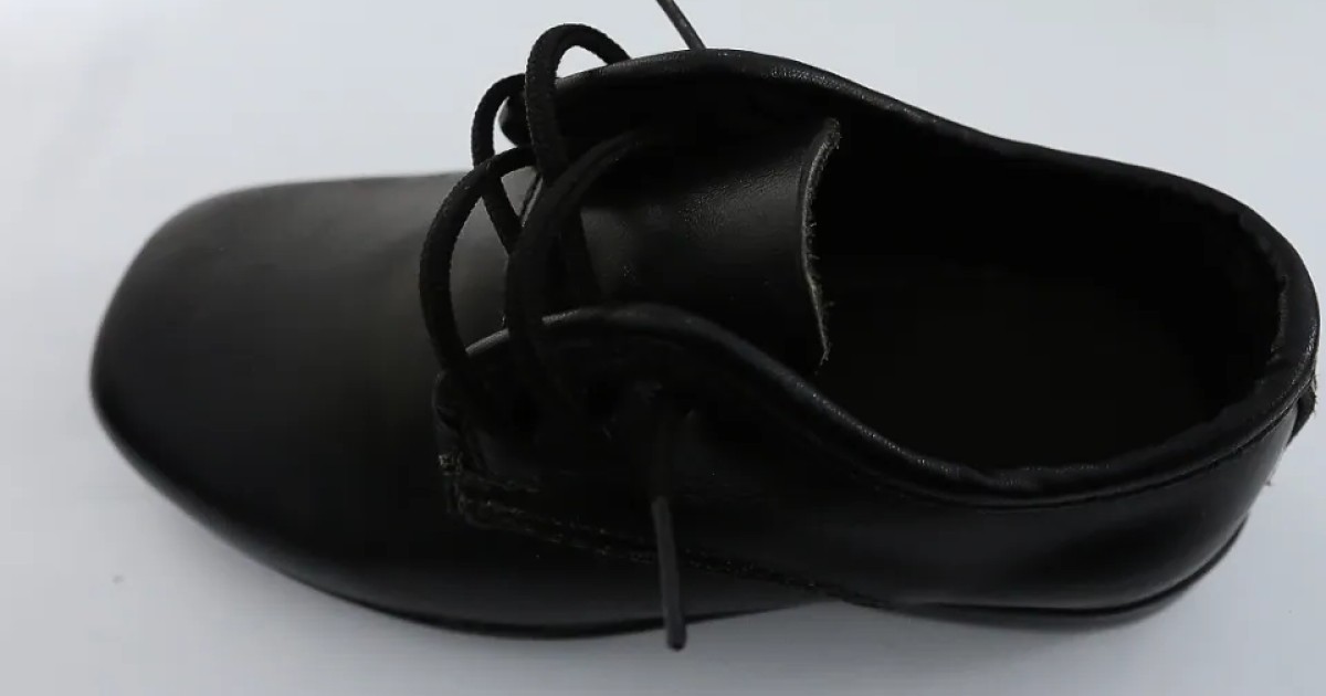 RELATO: "Las máquinas están paradas y despedimos al personal", dijeron proveedores de zapatos escolares