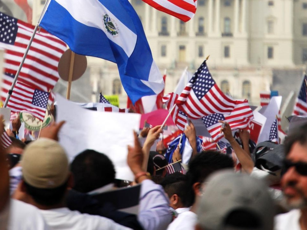 Hoy vence el plazo del TPS para salvadoreños, ¿qué está en juego?