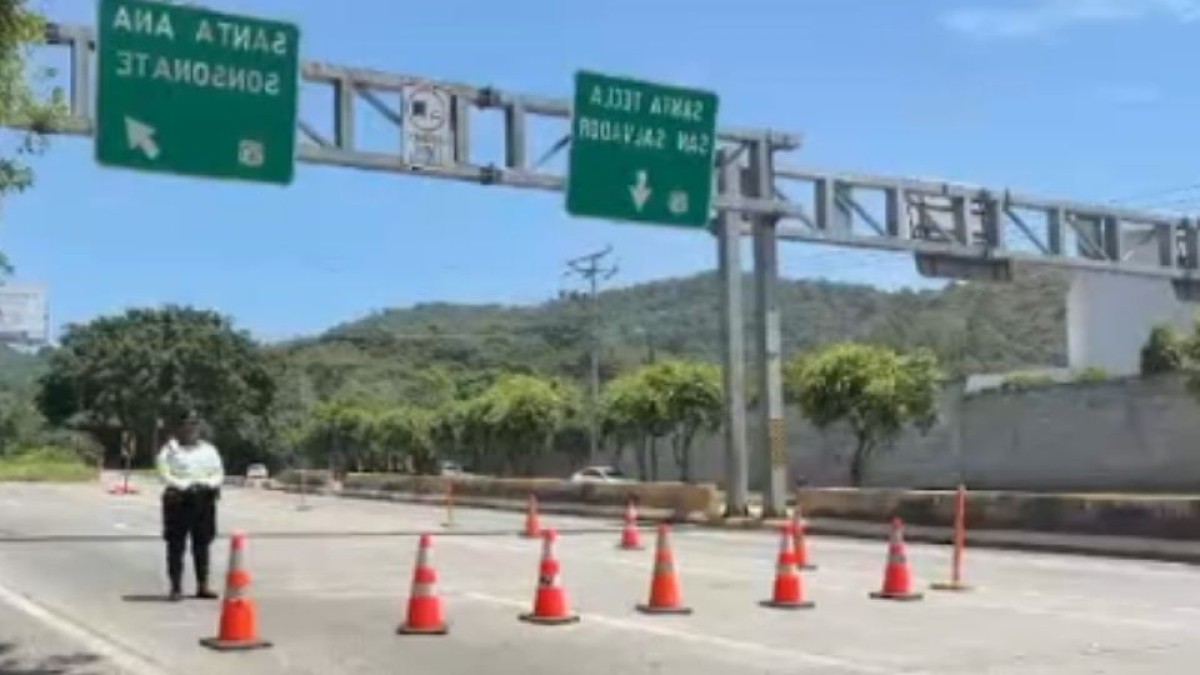 Habilitan la carretera de Los Chorros antes de lo previsto tras trabajos de remoción