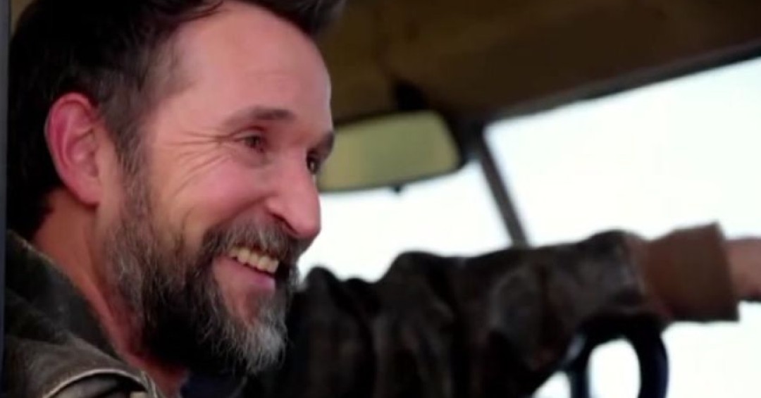 Noah Wyle es elegido por la revista People como el hombre más sexy del mundo 2026 - Canal 12 de El Salvador
