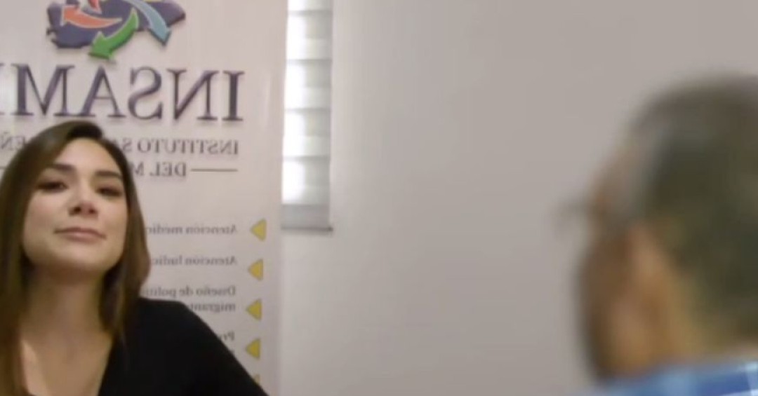 Padre migrante regresa a El Salvador tras 36 años en Estados Unidos y advierte sobre no descuidar la relación con los hijos