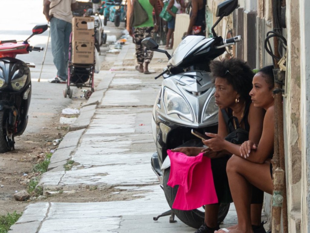 Cuba recupera electricidad tras apagón masivo
