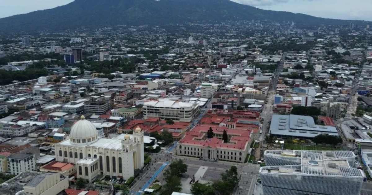 La economía de El Salvador creció 4.8% en el primer trimestre de 2026, la tasa más alta de los últimos 17 años