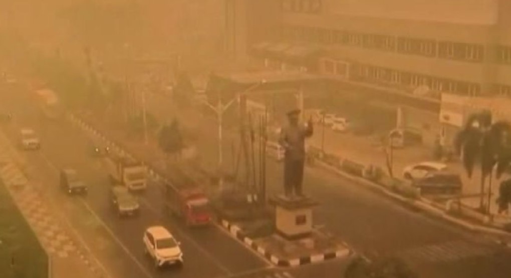 Incendios forestales tiñen de naranja el cielo de Indonesia y provocan grave crisis de contaminación