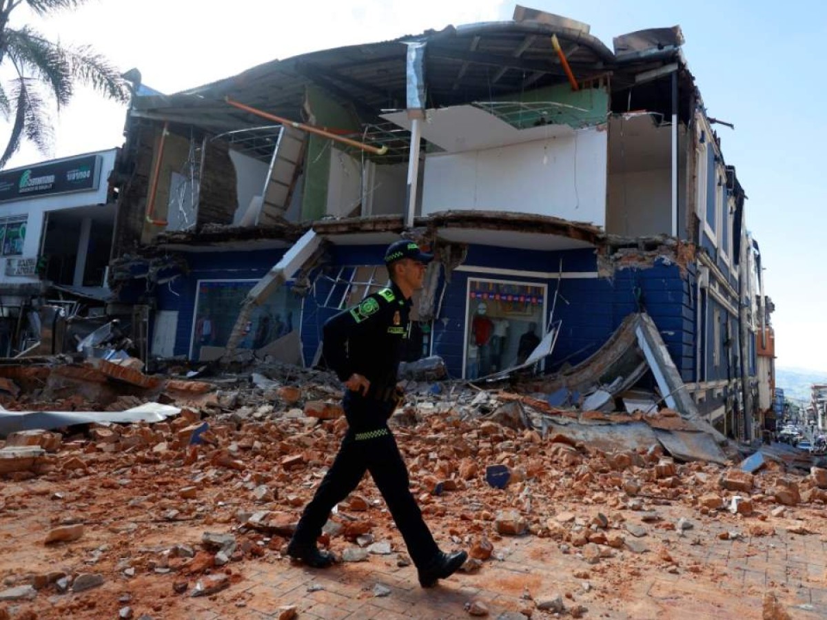 Impactante video muestra el colapso de un edificio durante terremoto en Colombia