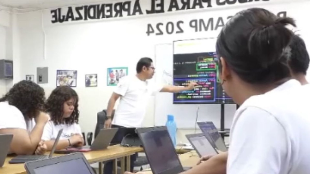 ¿Buscas trabajo en educación? Abren plazas para tutores presenciales