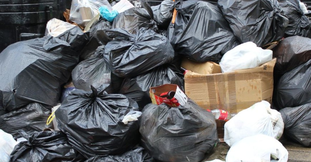 Alcaldía de San Salvador Centro impone multas a personas y empresas por tirar basura