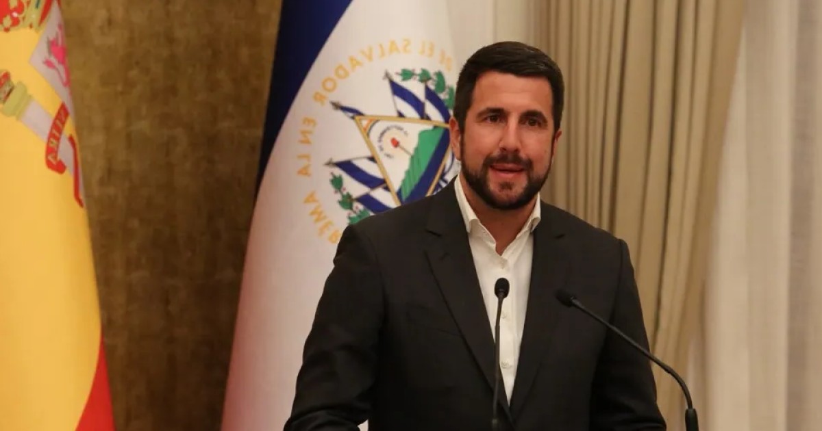 ¿Quién es Enrique Riquelme, fundador de Grupo Cox, que invertirá $2,900 millones en El Salvador?