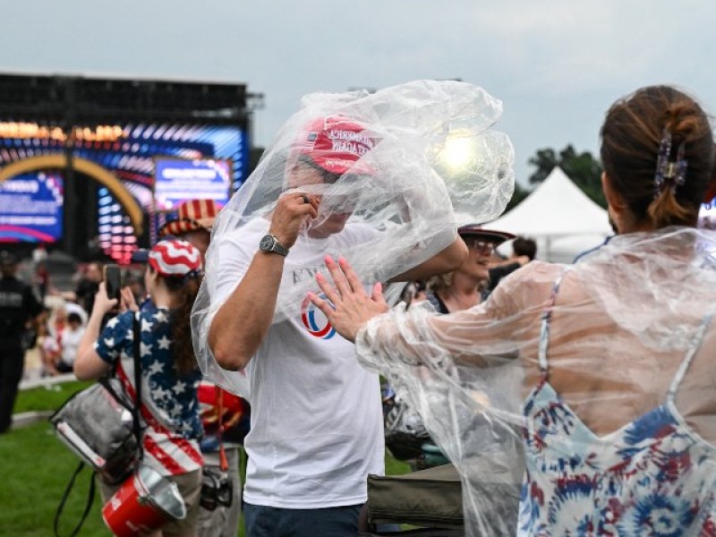 Evacúan evento del 4 de julio en Washington por tormenta
